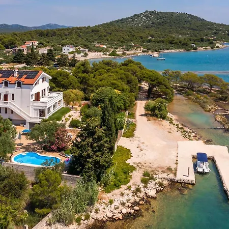 Luxury Bella Vista With Swimming Pool Betina (Sibenik-Knin)