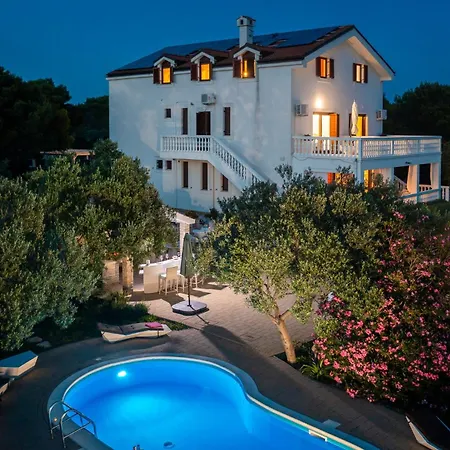 Luxury Bella Vista With Swimming Pool * Betina (Sibenik-Knin)