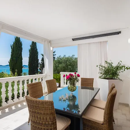 Вилла Luxury Bella Vista With Swimming Pool *