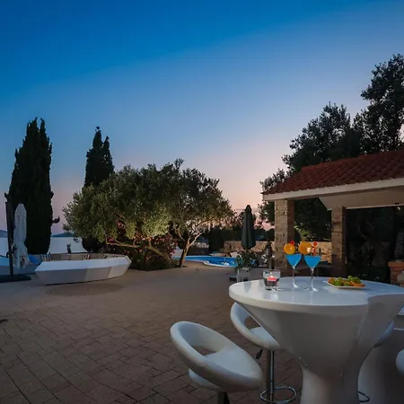 Villa Luxury Bella Vista With Swimming Pool *