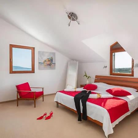 Luxury Bella Vista With Swimming Pool Villa