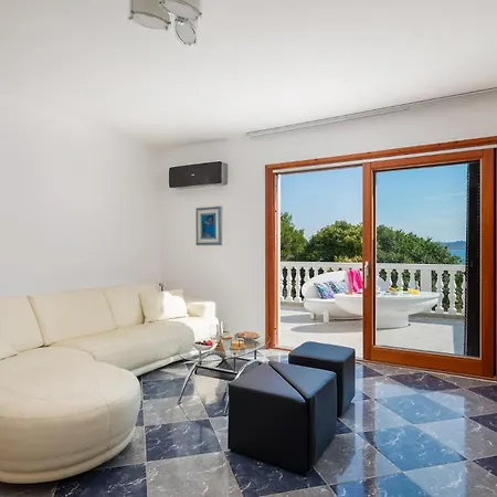 Вилла Luxury Bella Vista With Swimming Pool *