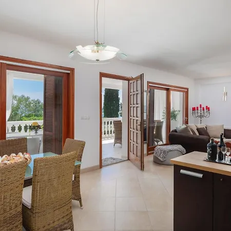 Luxury Bella Vista With Swimming Pool *