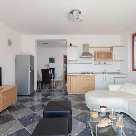 Вилла Luxury Bella Vista With Swimming Pool *