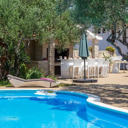 Luxury Bella Vista With Swimming Pool *