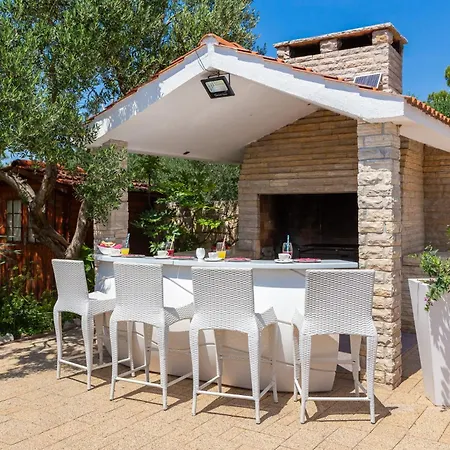Villa Luxury Bella Vista With Swimming Pool Betina (Sibenik-Knin)