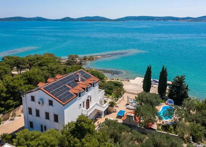 Luxury Bella Vista With Swimming Pool