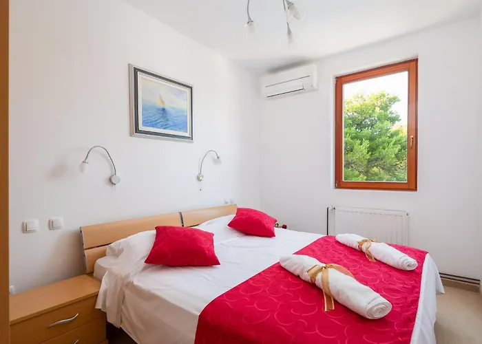 Luxury Bella Vista With Swimming Pool ベティナ