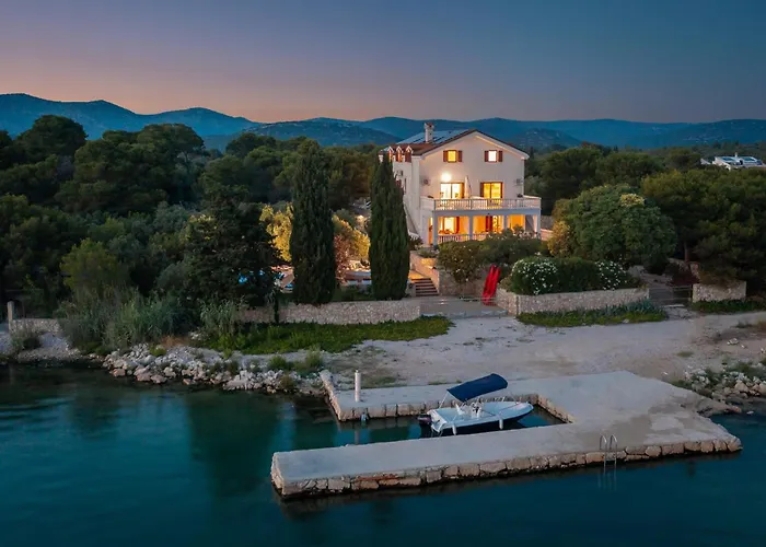 Luxury Bella Vista With Swimming Pool ヴィラ