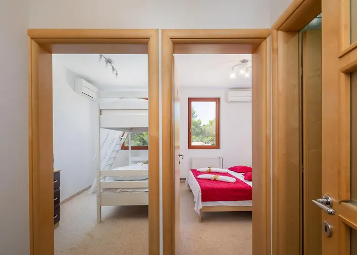 Luxury Bella Vista With Swimming Pool Betina (Sibenik-Knin)