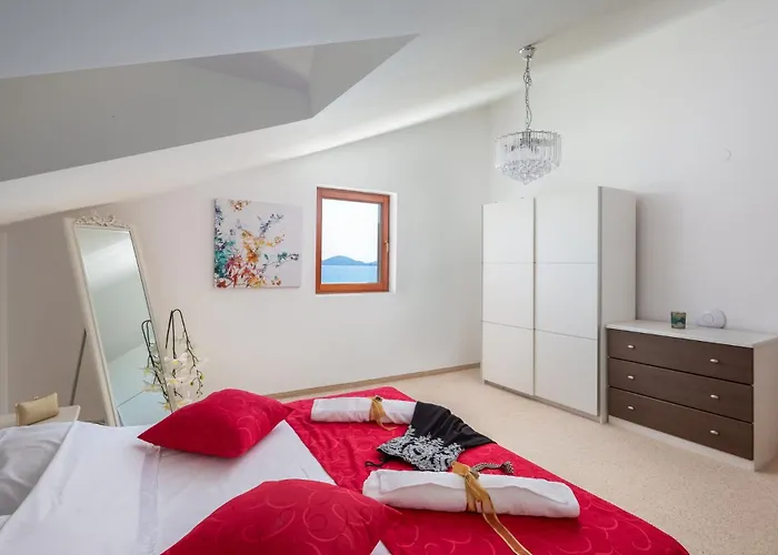 ヴィラ Luxury Bella Vista With Swimming Pool ベティナ