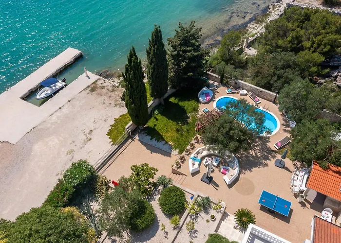 Luxury Bella Vista With Swimming Pool Villa