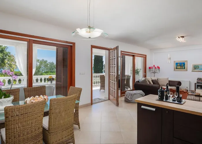 Luxury Bella Vista With Swimming Pool *