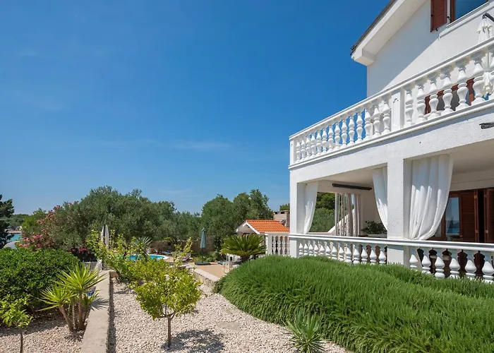 ヴィラ Luxury Bella Vista With Swimming Pool