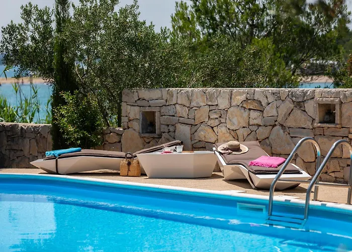 Luxury Bella Vista With Swimming Pool ヴィラ ベティナ