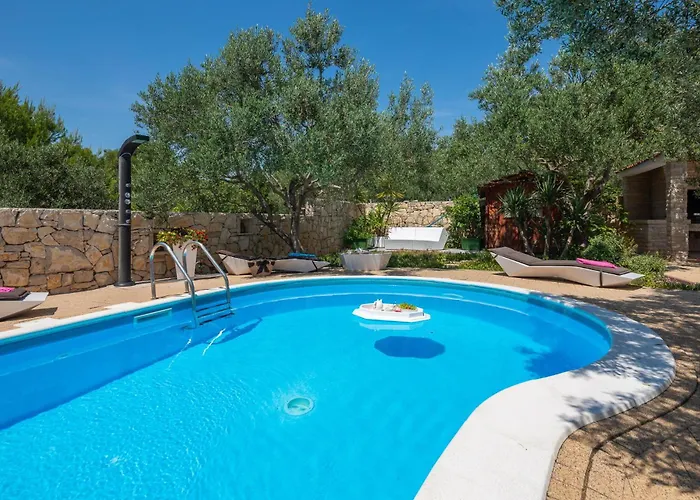 Luxury Bella Vista With Swimming Pool Villa