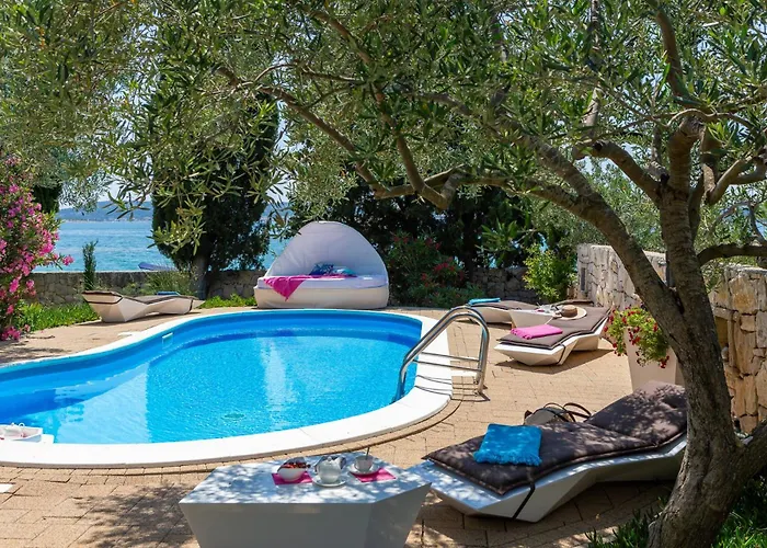 ヴィラ Luxury Bella Vista With Swimming Pool