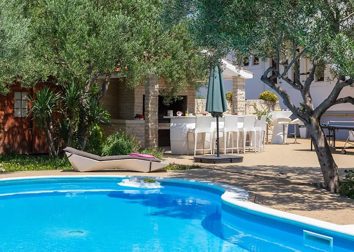 Luxury Bella Vista With Swimming Pool *