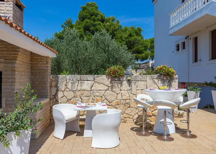 Luxury Bella Vista With Swimming Pool