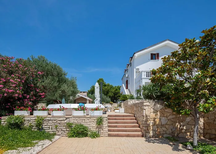 Luxury Bella Vista With Swimming Pool Villa