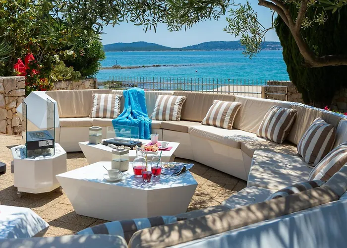 Villa Luxury Bella Vista With Swimming Pool Betina (Sibenik-Knin)