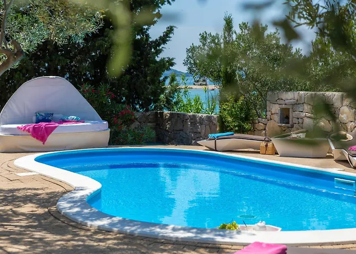 Luxury Bella Vista With Swimming Pool ベティナ