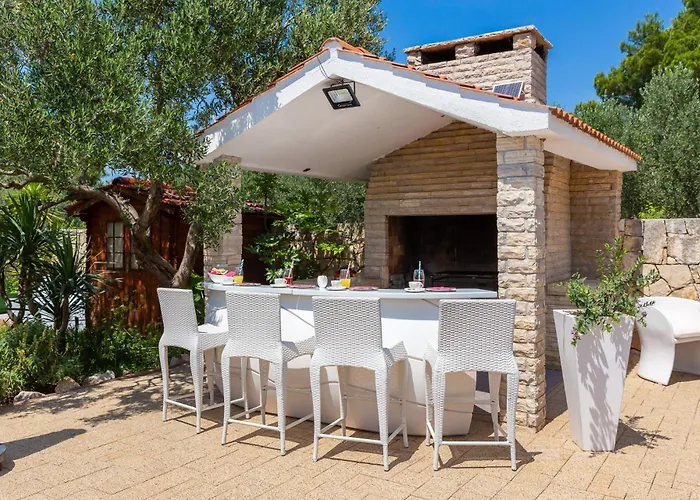 Villa Luxury Bella Vista With Swimming Pool Betina (Sibenik-Knin)